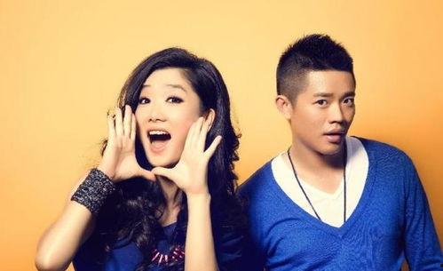 玲花和大家一起吃瓜,玲花与好友共享瓜趣时光