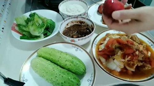 知足吃瓜故事,小人物的幸福生活