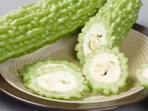 吃瓜画瓜,跟随吃瓜画瓜，探寻夏日田园风情