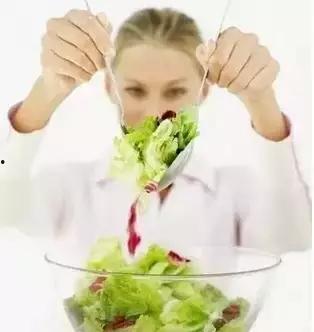 坐着椅子吃瓜头像,椅子上的瓜香时光