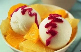 宝宝吃白兰瓜雪糕,白兰瓜雪糕，清凉甜蜜的味蕾之旅