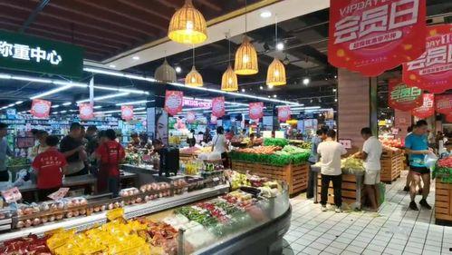 商贸城吃瓜事件,一场引发热议的街头冲突揭秘