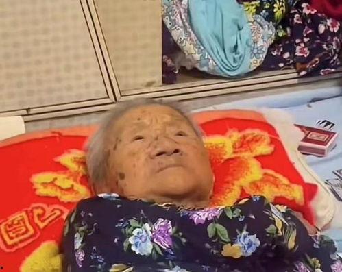 卧床老人可以吃瓜吗,卧床老人适宜食用瓜类水果的探讨