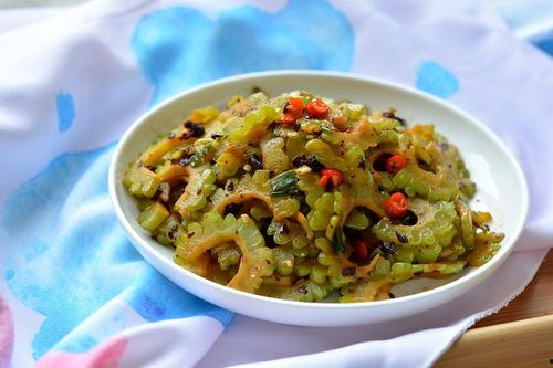 赖赖瓜吃皮还是吃瓤,皮与瓤的美食之旅