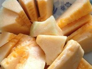 喝完姜汤可以吃哈密瓜吗,哈密瓜与姜汤的搭配探讨