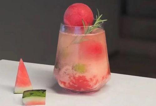 吃瓜吃冰块,吃瓜配冰块，清凉一夏！