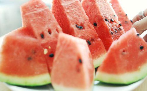 吃瓜配冰,吃瓜配冰，清凉一夏！
